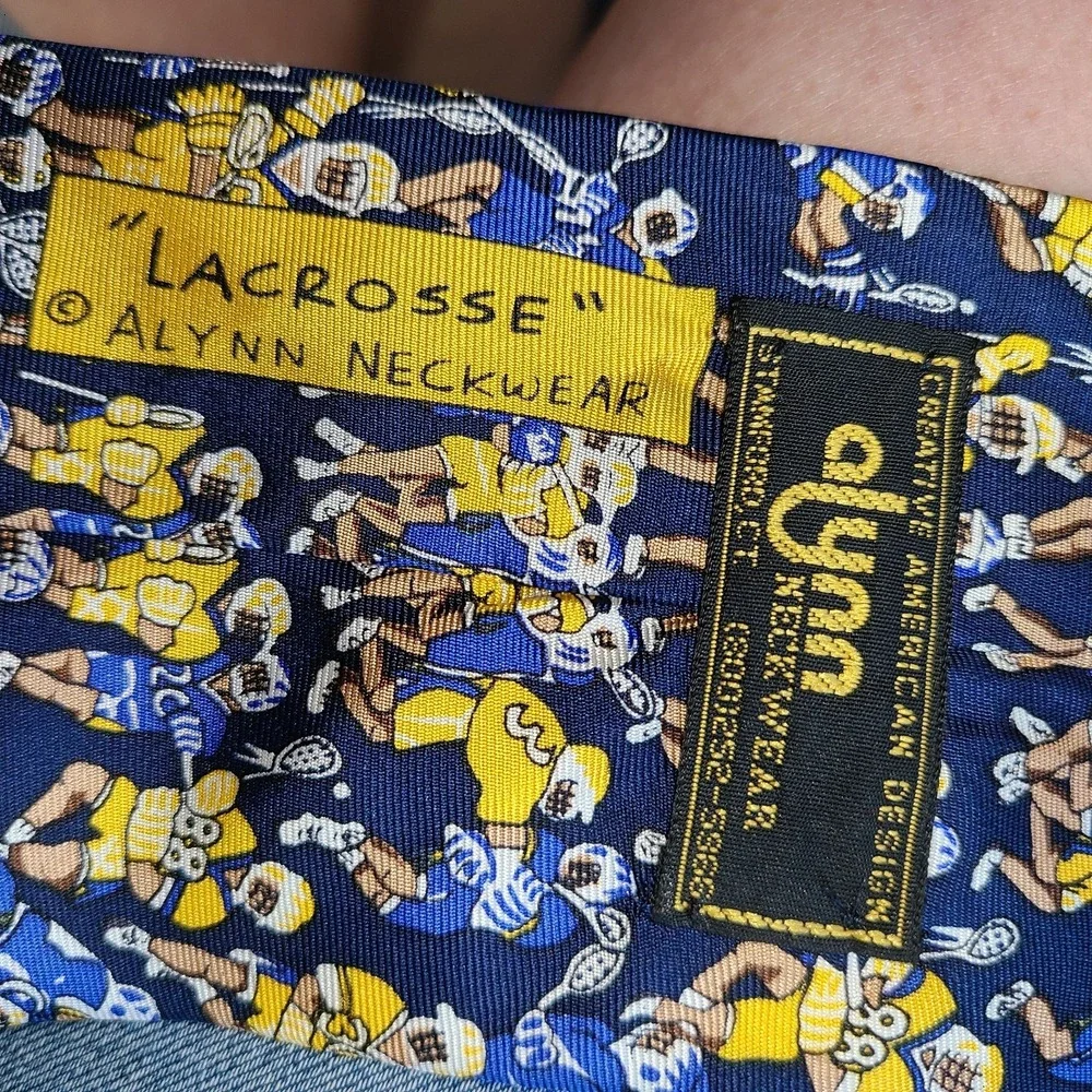 Alynn neck tie 
